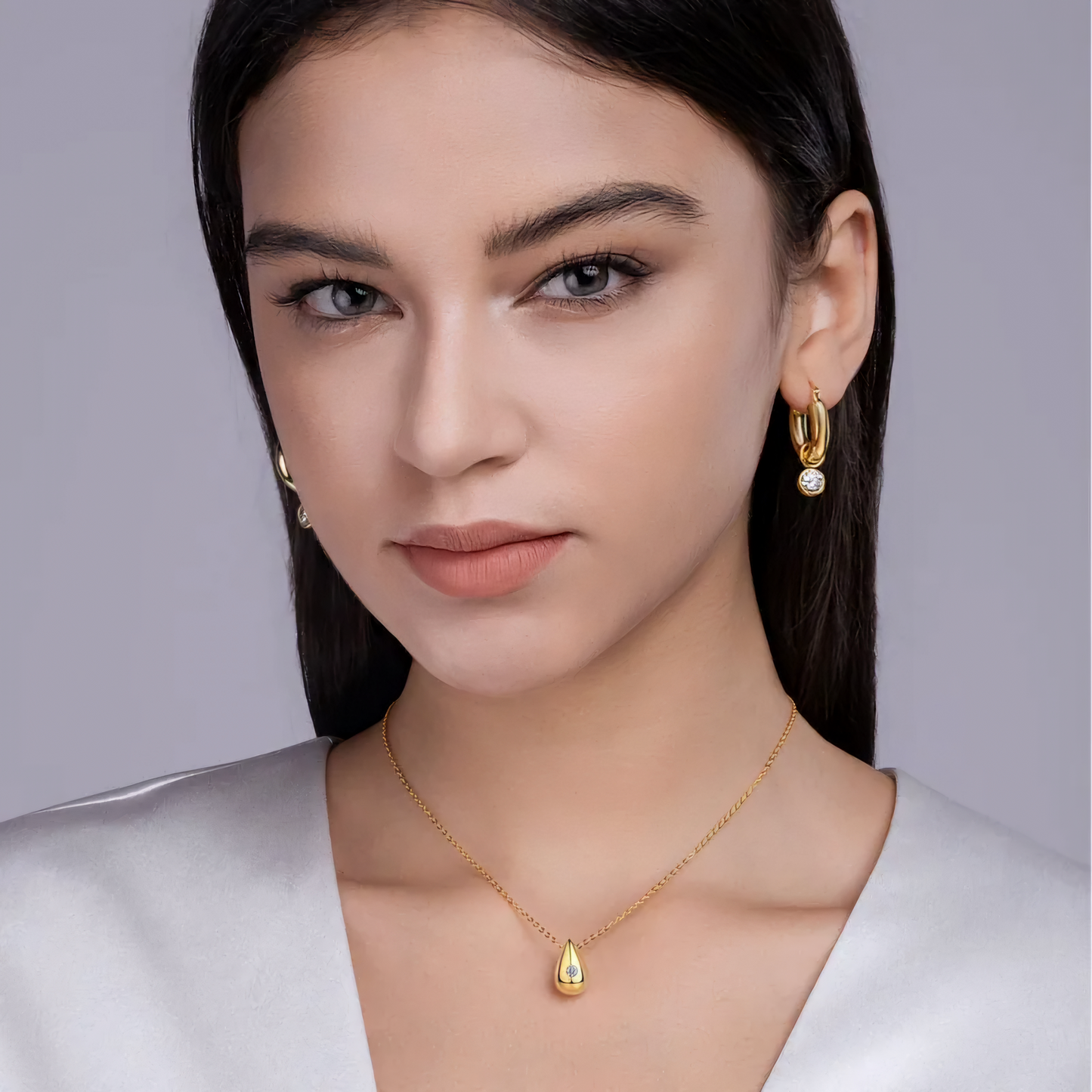 Teardrop-Shaped Necklace